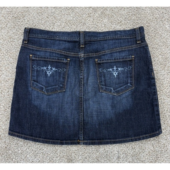Vintage GAP Denim Mini Skirt Women's 12 Blue Dark Wash Floral-Bleach Pockets Y2K - Picture 2 of 9